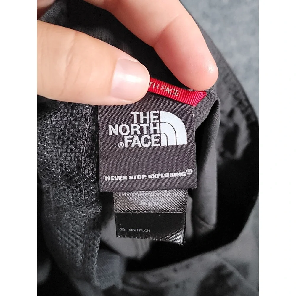 The North Face Shorts Mens Size 32 Gray Hiking Outdoor Nylon Gorpcore Camping 9